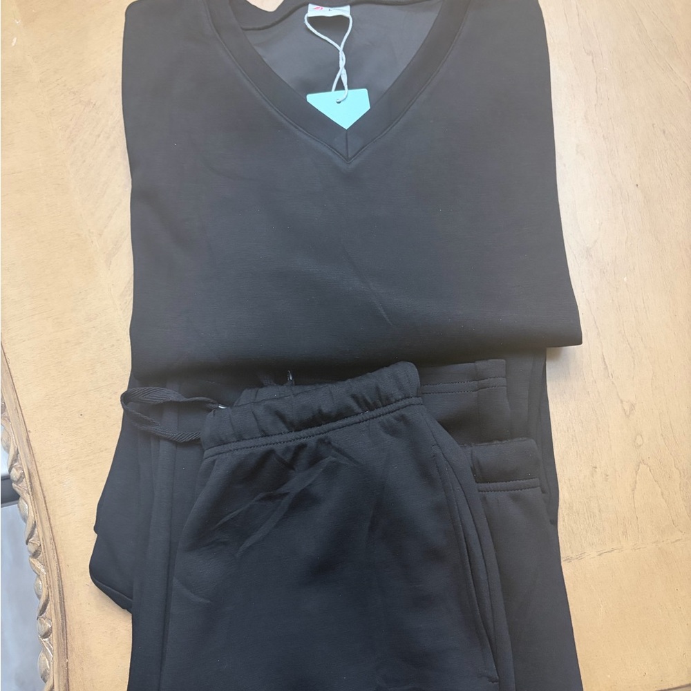 New!!! Black V-Neck Loungewear Set